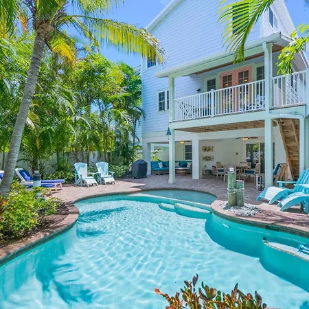 Serenity Now - Newly Listed Holmes Beach Beauty. Heated Pool With Sun Shelf